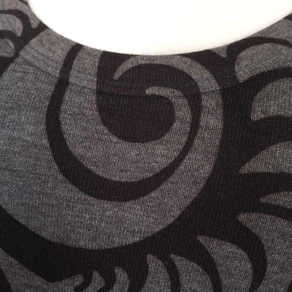 Nallie and Millie Black & Gray Scroll Paisley Pattern Longsleeve Knit Dress - Picture 3 of 9